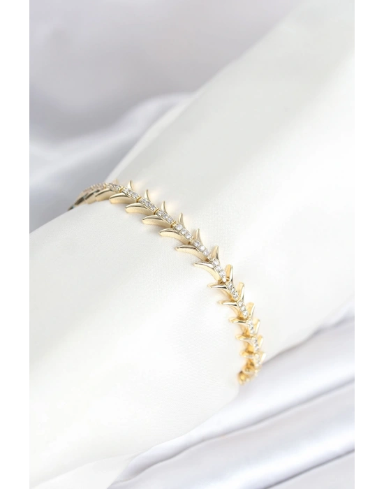 Pirinç Gold Renk Balık Sırtı Model Zirkon Taşlı Kadın Bileklik