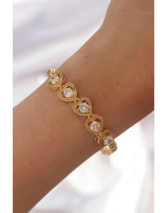 Pirinç Gold Renk İçi Zirkon Taşlı Kalp Figürlü Bileklik