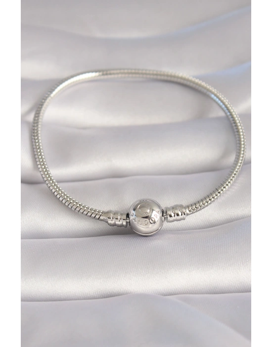 Pirinç Gümüş Renk İşleme Detay Charm Model Kadın Bileklik