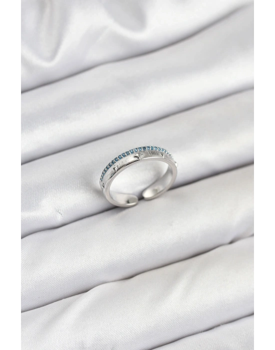 Pirinç Gümüş Renk Sıralı Zirkon Taşlı Kutup Yıldızı Model Kadın Yüzük