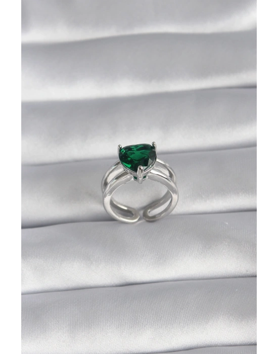 Pirinç Gümüş Renk Yeşil Zirkon Taşlı Tek Taş Model Kadın Yüzük