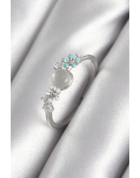 Pirinç Gümüş Renk Zirkon Taş Detaylı Beyaz Sedefli Çiçek Model Kadın Yüzük