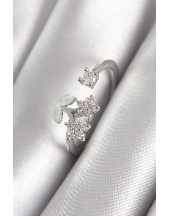 Pirinç Gümüş Renk Zirkon Taşlı Çiçek Model Kadın Yüzük