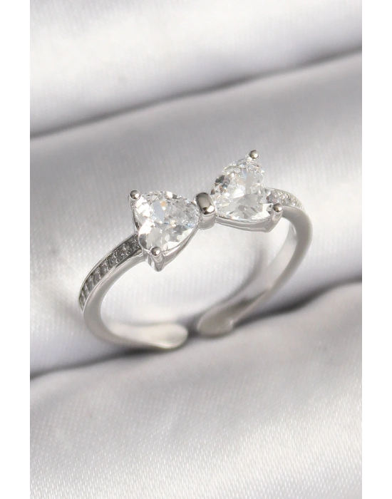 Pirinç Gümüş Renk Zirkon Taşlı Kalp Fiyonk Model Kadın Yüzük