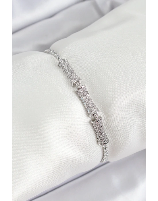 Pirinç Gümüş Renk Zirkon Taşlı Kemik Model Kadın Bileklik