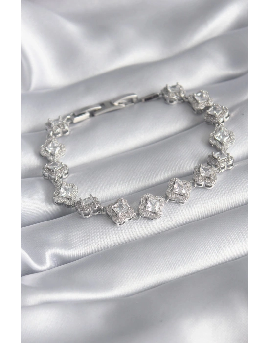 Pirinç Gümüş Renk Zirkon Taşlı Yonca Model VIP Seri Kadın Bileklik