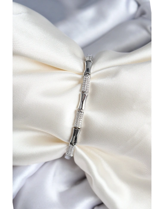 Pirinç Kemik Model Zirkon Taşlı Gümüş Renk Kadın Bileklik