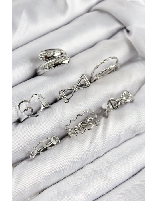 Pirinç Zirkon Taşlı Fiyonk Ve Kalp Model Gümüş Renk Kadın Yüzük Kombin Set