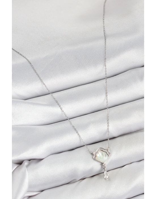 Pirinç Zirkon Taşlı İstiridye Model Gümüş Renk Kadın Kolye