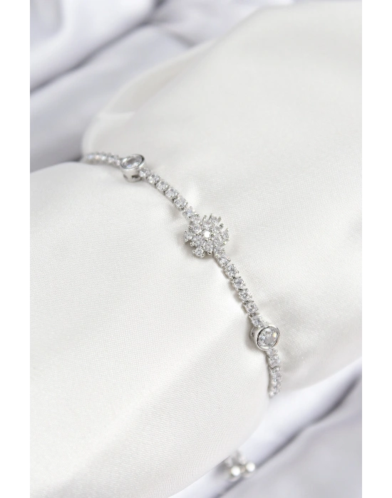 Pirinç Zirkon Taşlı Kar Tanesi Model Gümüş Renk Asansörlü Kadın Bileklik