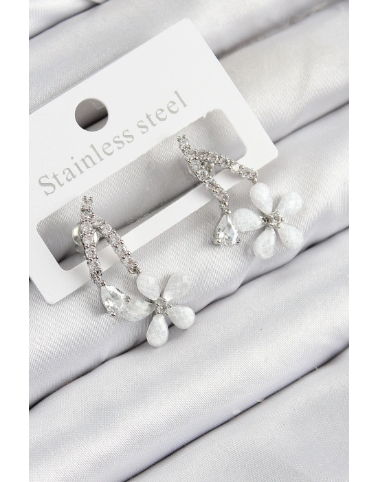 Pirinç Zirkon Taşlı Papatya Model Gümüş Renk Kadın Küpe