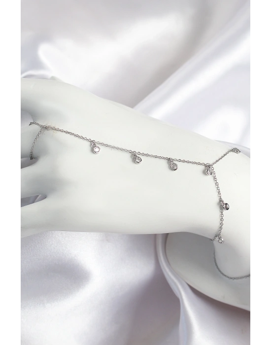 Pirinç Zirkon Taşlı Sallantılı Model Gümüş Renk Kadın Şahmeran