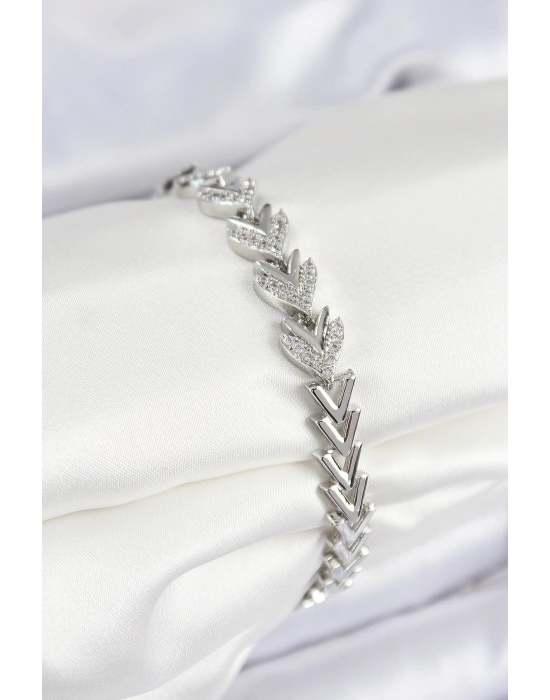 Pirinç Zirkon Taşlı Sıralı Ok Model Gümüş Renk Kadın Bileklik