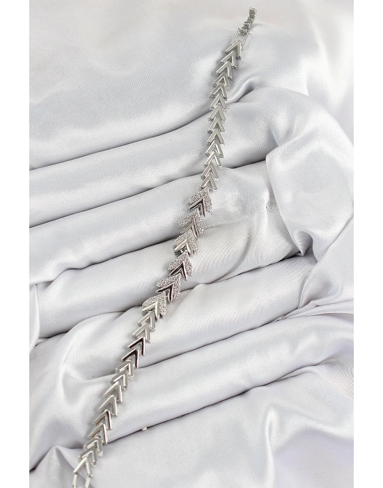 Pirinç Zirkon Taşlı Sıralı Ok Model Gümüş Renk Kadın Bileklik