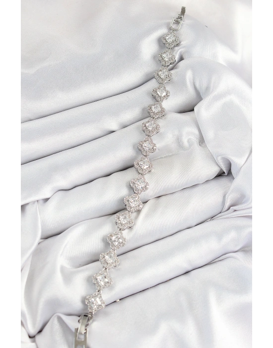 Pirinç Zirkon Taşlı Yonca Baget Model Gümüş Renk VIP Seri Kadın Bileklik