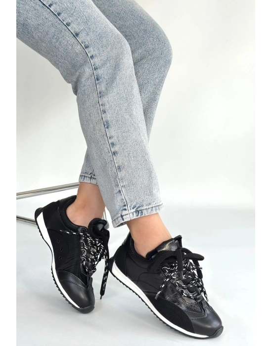 Reat Siyah Cilt Bağcıklı  Paraşüt Detaylı Spor Ayakkabı