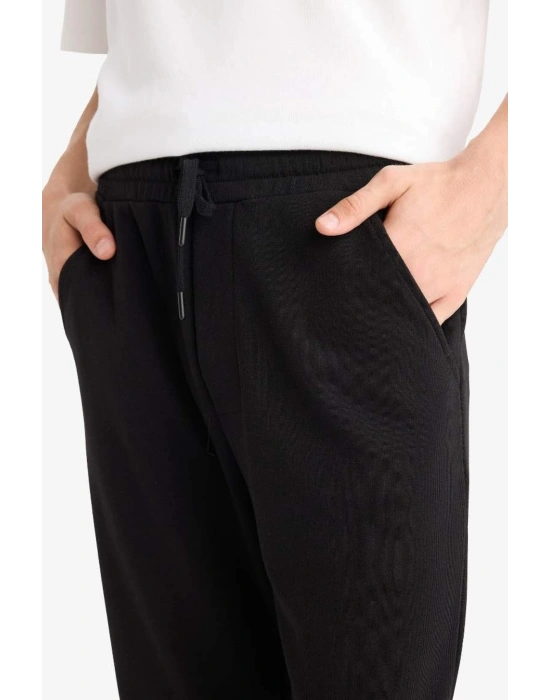 Regular Fit Basic Düz Beli Bağcıklı Düz Paça Cepli Eşofman Altı Siyah