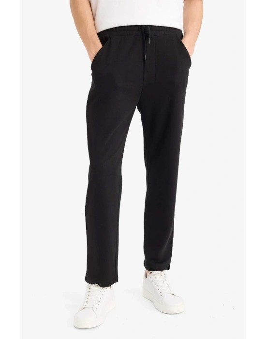Regular Fit Basic Düz Beli Bağcıklı Düz Paça Cepli Eşofman Altı Siyah