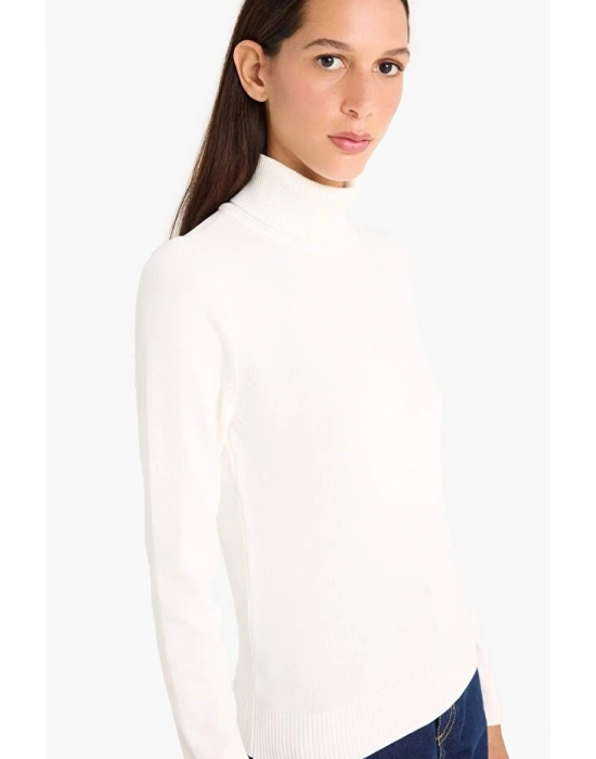 Regular Fit Yarım Balıkçı Yaka Triko Kazak