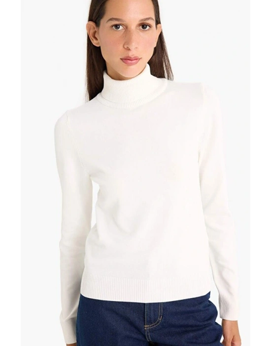 Regular Fit Yarım Balıkçı Yaka Triko Kazak