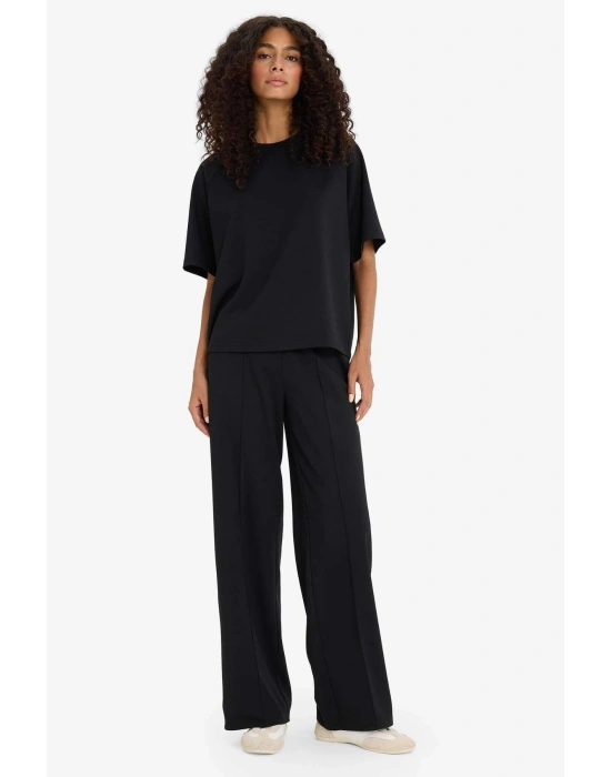 Relax Fit Bisiklet Yaka Yumuşak Dokulu Modal Kısa Kollu Tişört F1031AX25AU