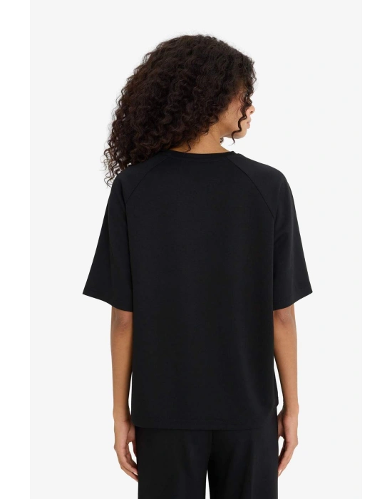 Relax Fit Bisiklet Yaka Yumuşak Dokulu Modal Kısa Kollu Tişört F1031AX25AU