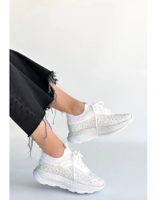 Rimay Beyaz Cilt Boncuk İşlemeli Spor Ayakkabı