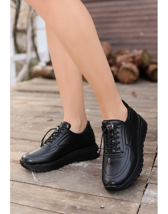 Romy Siyah Cilt  Bağcıklı Spor Ayakkabı