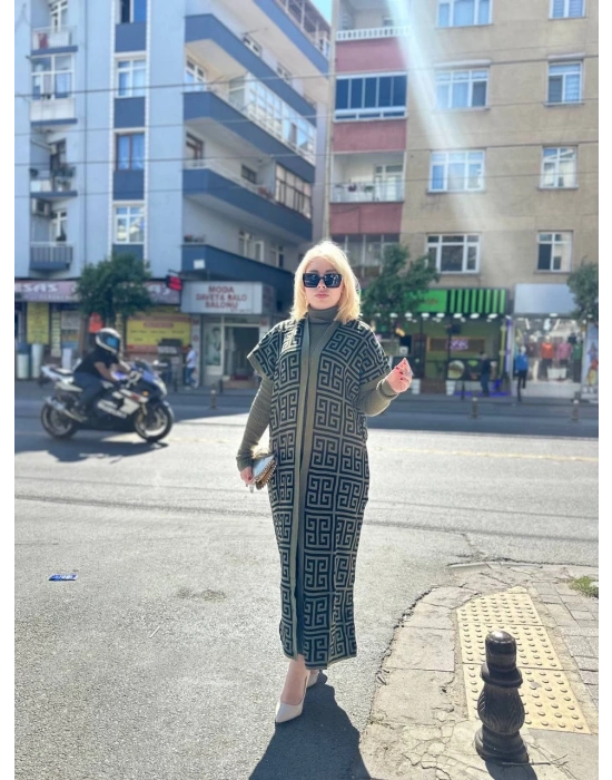 Siyah çizgi desenli elbiseli hırka triko takım haki