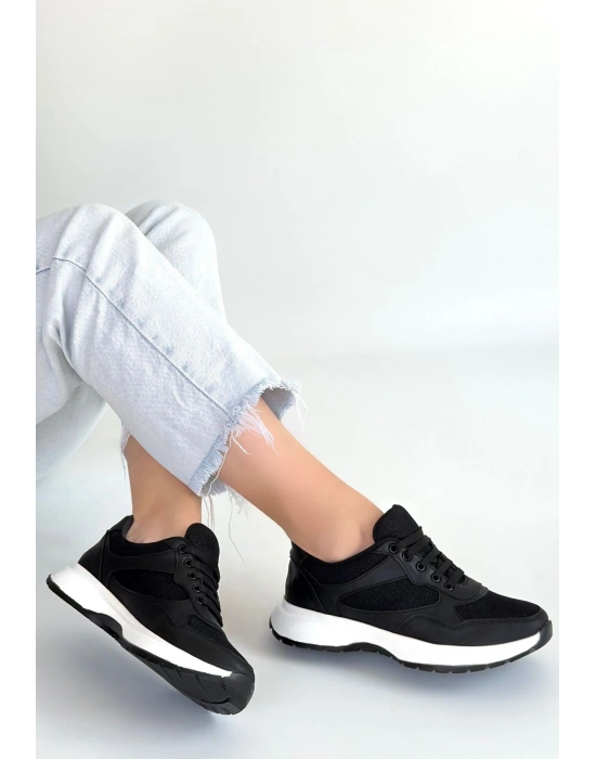 Slar Siyah Cilt Simli Bağcıklı Spor Ayakkabı