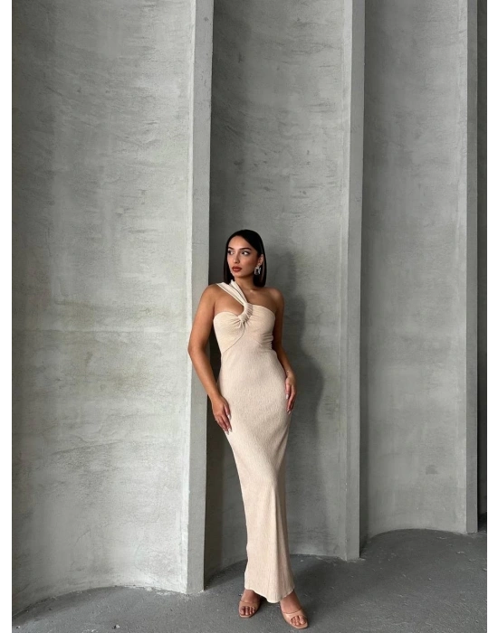 Tek omuz pliseli elbise