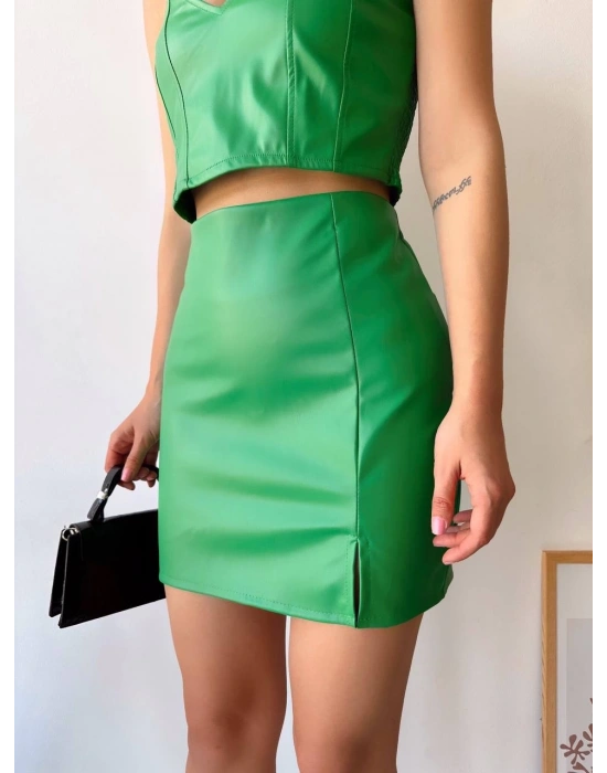 Tek yırtmaçlı arkadan fermuarlı deri etek yeşil s24475