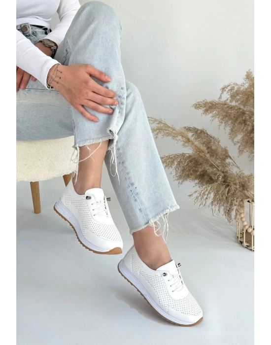 Tone Beyaz Cilt Bağcıklı Spor Ayakkabı