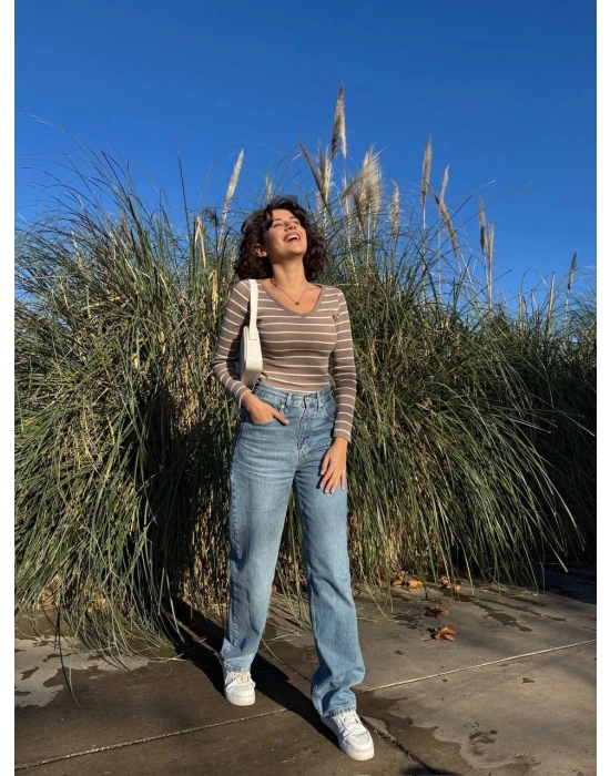 V yaka çizgili bluz bej A3699