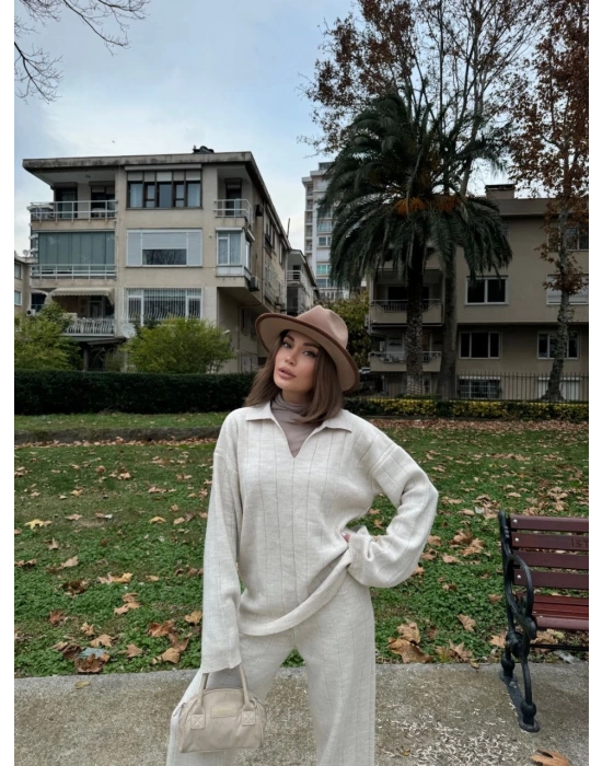 Yakalı Cizgi Detaylı Triko İkili Takım - Beyaz