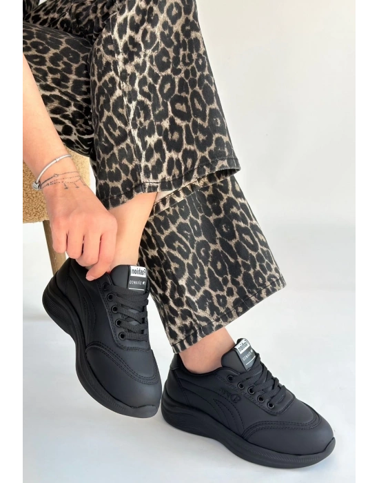 Yejja Siyah Cilt Bağcıklı Spor Ayakkabı