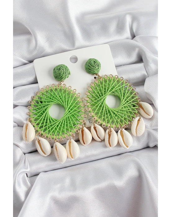 Yeşil Hasır Örgü Sarmal Model Sallantılı Deniz Kabuğu Detaylı Gold Renk Kadın Küpe