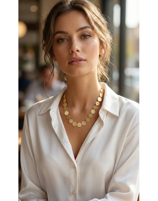 Yuvarlak Plaka Model Gold Renk Kadın Kolye