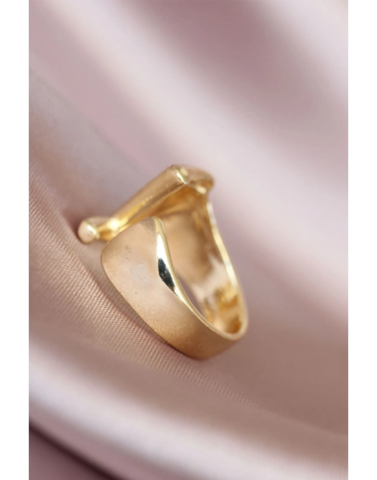 Z Harfli Altın Renk Ayarlamalı Metal Kadın Yüzük