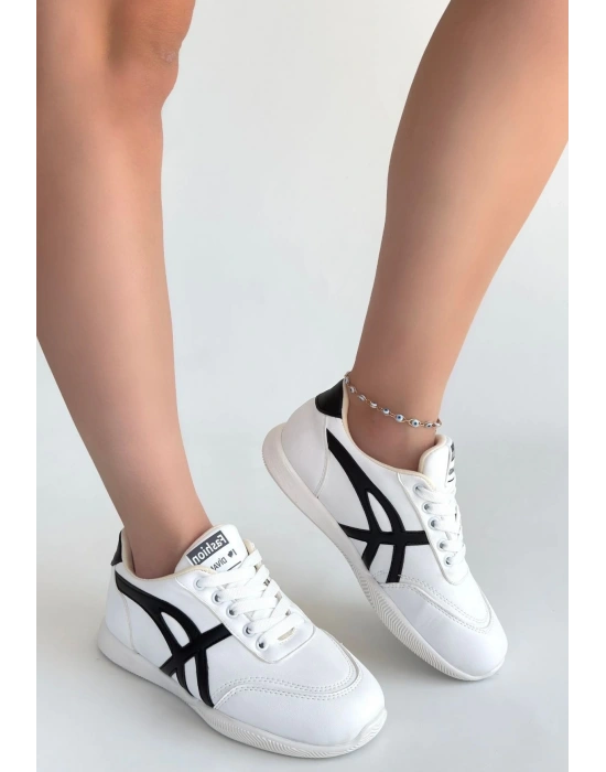 Zlay Beyaz Cilt Siyah Detaylı Bağcıklı Spor Ayakkabı