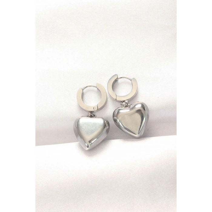 316L Çelik Gümüş Renk Bombeli Kalp Tasarımlı Küpe