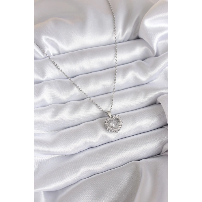 316L Çelik Zincir Gümüş Renk Zirkon Taşlı Kalp Model Kadın Kolye