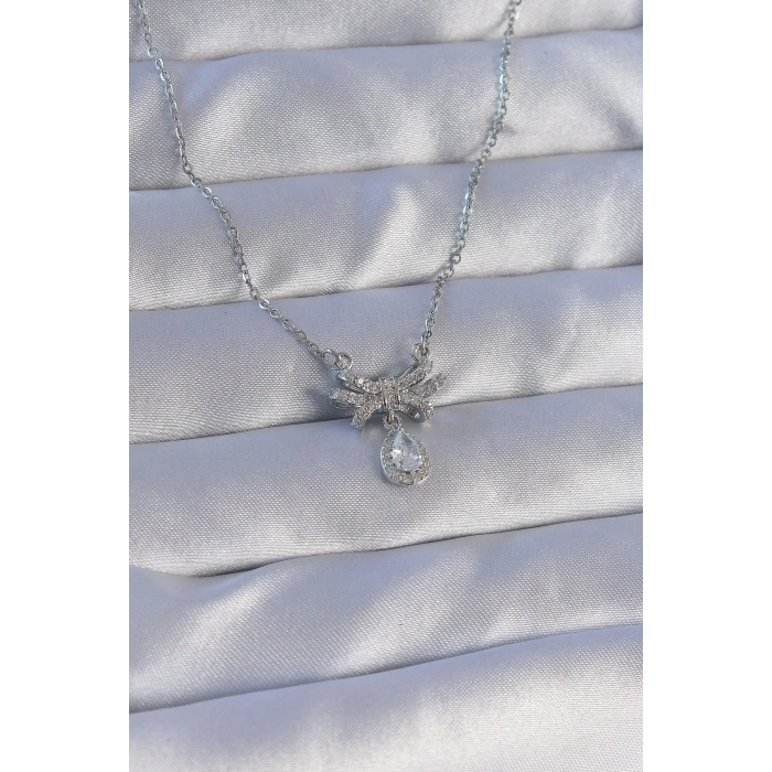 316L Çelik Zincirli Gümüş Renk Zirkon Taşlı Damla Detay Fiyonk Model Kolye