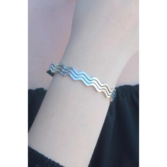 316L Kararmaz Çelik Gümüş Renk Dalga Model Kelepçe Kadın Bileklik