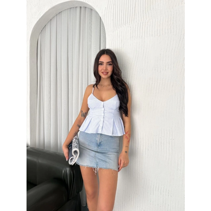 ASKILI DEKOLTE DETAYLI CROP - AÇIK MAVİ