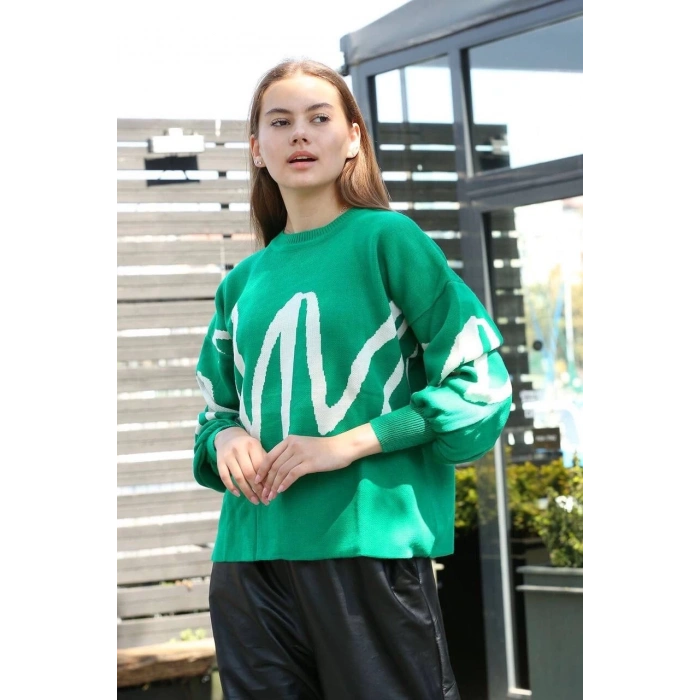 Beyaz çizgili bisiklet yaka kazak yeşil