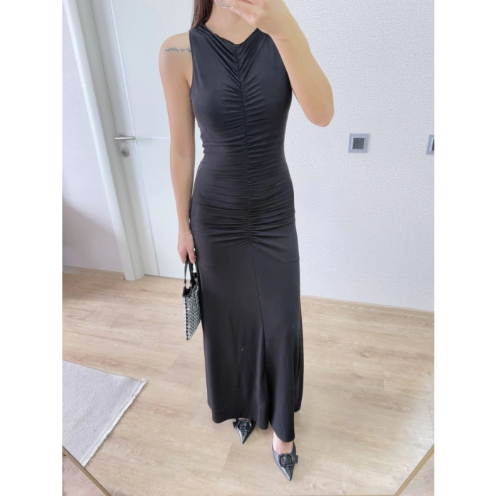 BÜRÜMCÜK KUMAŞLI İÇİ ASTARLI ÜZGÜLÜ KOLSUZ BÜZGÜLÜ UZUN ELBİSE - SİYAH