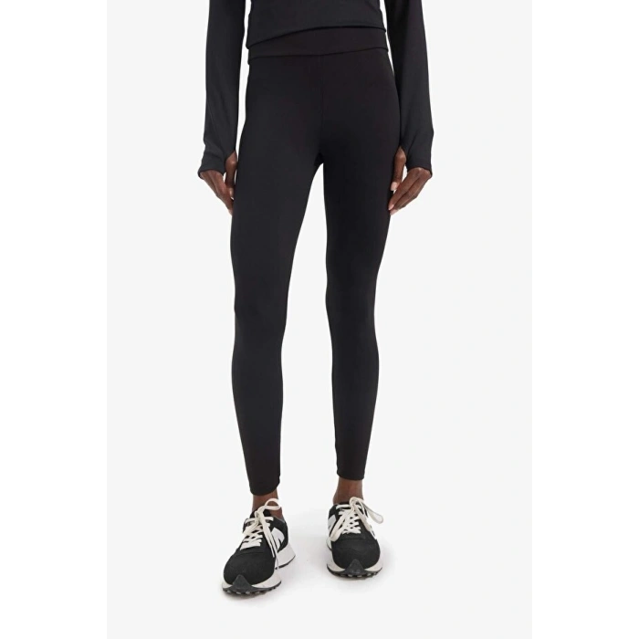 DeFactoFit Toparlayıcı Yüksek Bel İçi Yumuşak Tüylü Beli Saran Basic Düz Sporcu Tayt (25 AU)