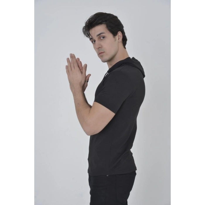 ERKEK KAPŞONLU SLİM FİT T-SHİRT - SİYAH