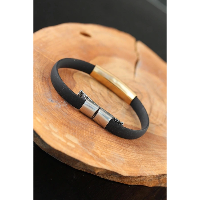 Gold Renk Çelik Yıldızlı Tasarım Siyah Renk Silikon Erkek Bileklik